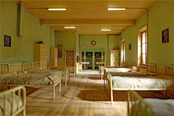 梦见集体宿舍是什么意思 梦见集体宿舍是什么意思