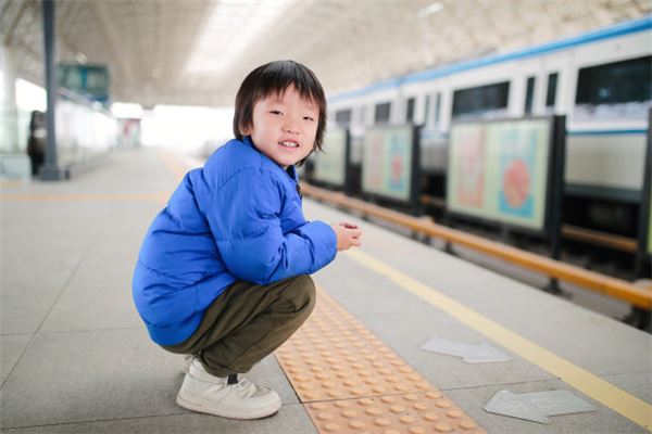  姓祁的男孩名字《姓祁的男孩名字两个字》 姓名配对