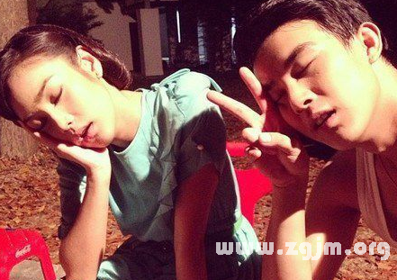 情侣网名超拽又可爱萌 告诉世界我们永远不放弃