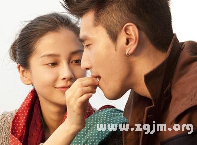 qq情侣网名超拽超甜蜜,小幸福″属于谁