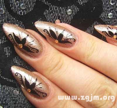 手相图解大全：16、从指甲形状判断职场性向