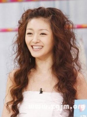 嫁入豪门的女明星面相
