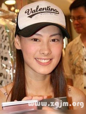 嫁入豪门的女明星面相
