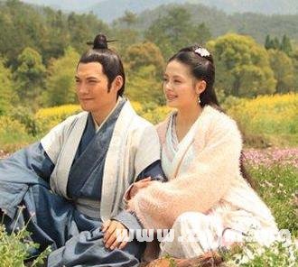 塔罗牌测试：潜意识当中我会被什么禁忌之恋吸引